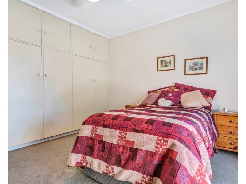 4 Glandore Avenue, Clovelly Park SA 5042