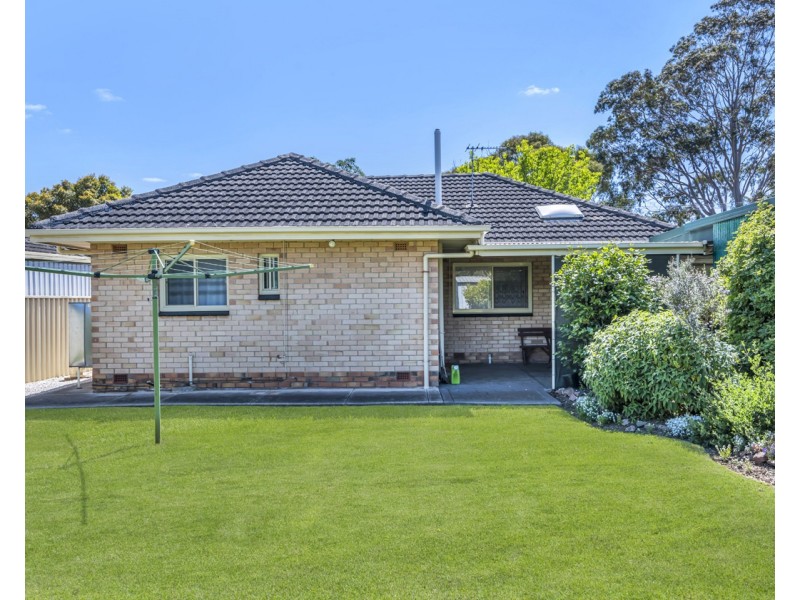 4 Glandore Avenue, Clovelly Park SA 5042