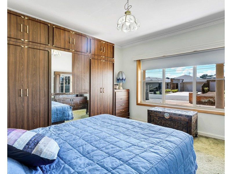 26 Thomas Street, South Plympton SA 5038