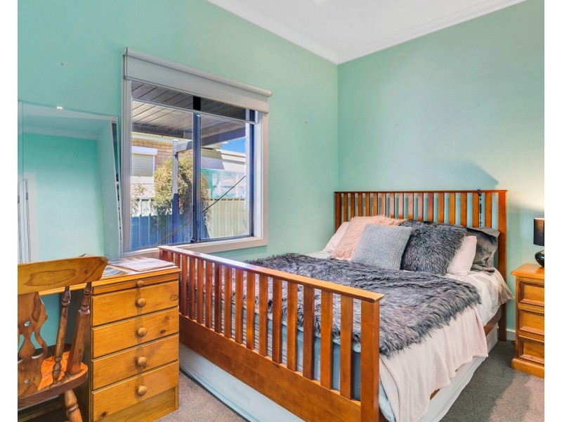 6 Tarranna Avenue, Park Holme SA 5043