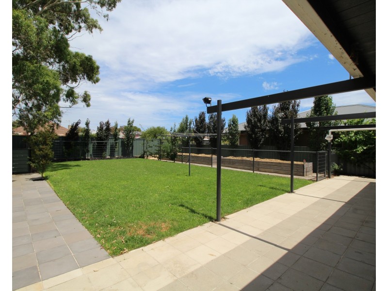 6 Tarranna Avenue, Park Holme SA 5043