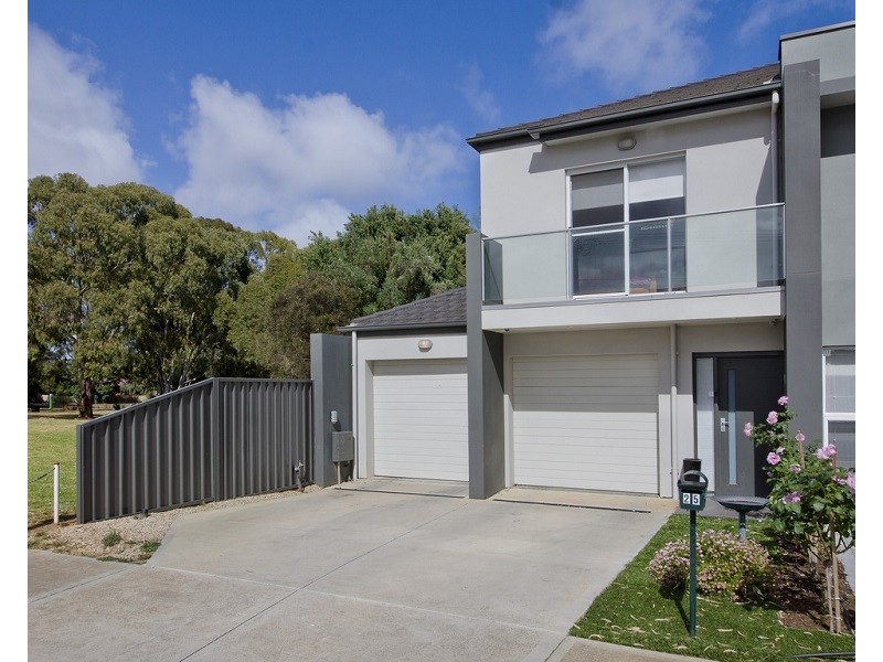 25 Maldon Ave, Mitchell Park SA 5043