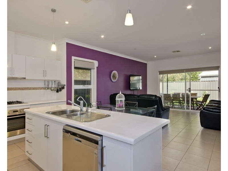 25 Maldon Ave, Mitchell Park SA 5043