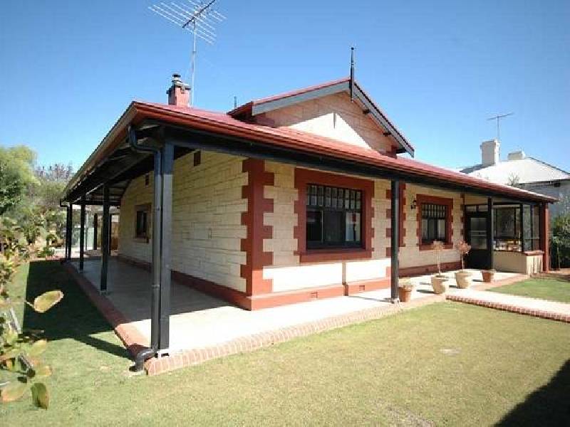 24 SANDERGROVE ROAD, Strathalbyn SA 5255