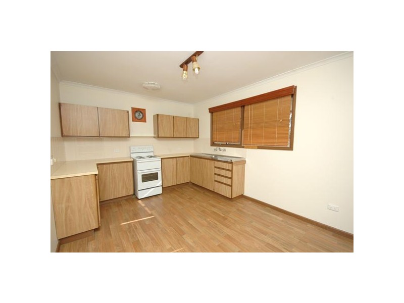 13 Murray Avenue, Mount Barker SA 5251