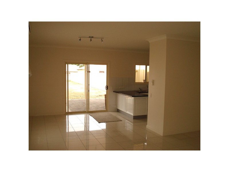 11 Malaga Tce, Berri SA 5343