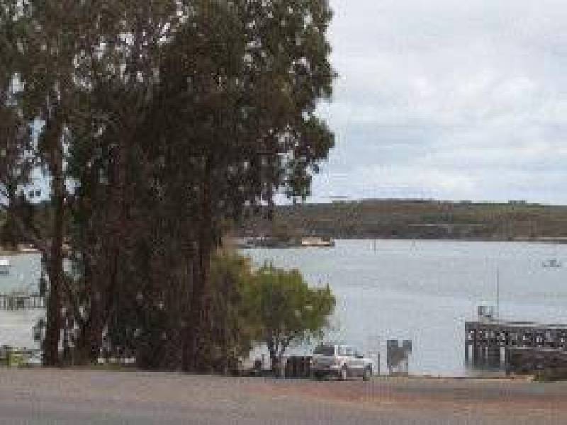 127a&b Esplanade, Coffin Bay SA 5607