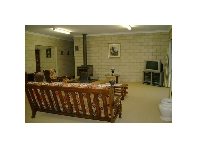 4 Grimm Road, Coffin Bay SA 5607