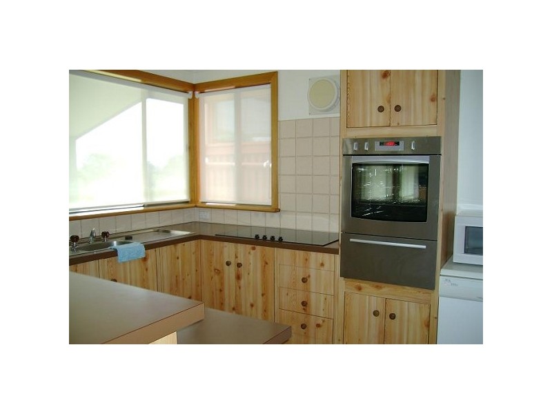 379 Esplanade, Coffin Bay SA 5607