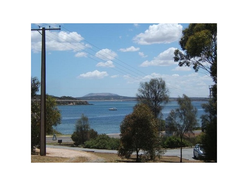 60 Pine Crescent, Coffin Bay SA 5607