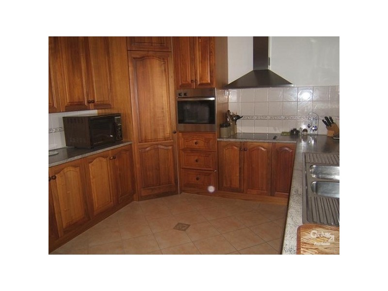 11 Pine Crescent, Coffin Bay SA 5607