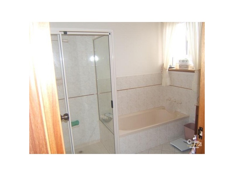 11 Pine Crescent, Coffin Bay SA 5607