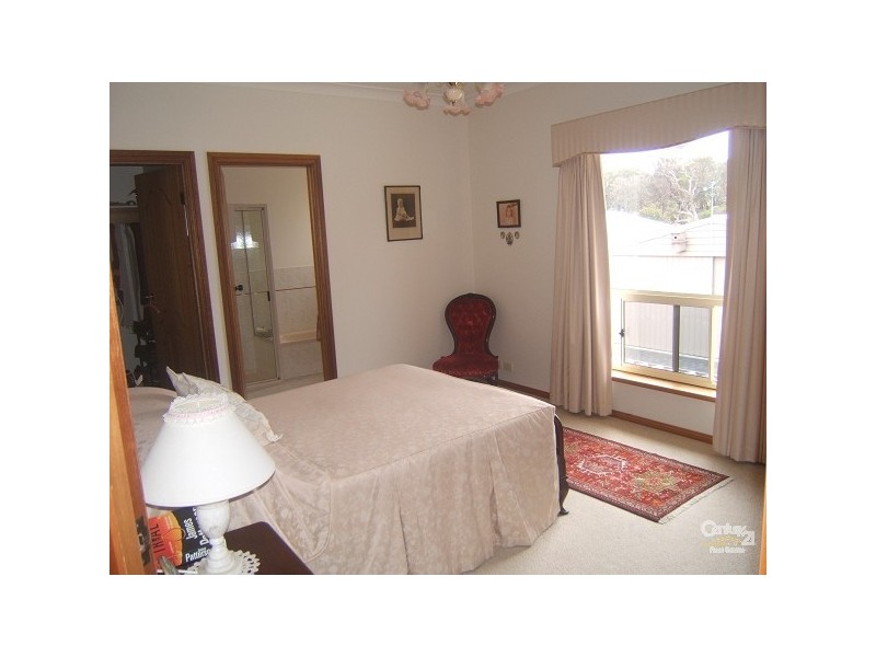 11 Pine Crescent, Coffin Bay SA 5607