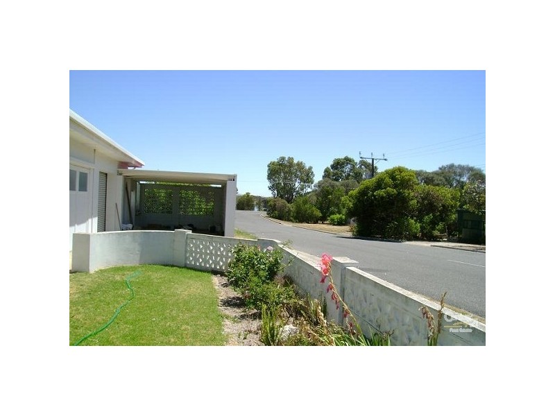 24 Flinders Ave, Coffin Bay SA 5607