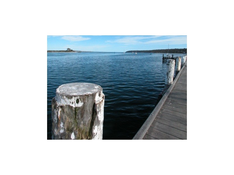 201 FALIE COURT, American River SA 5221