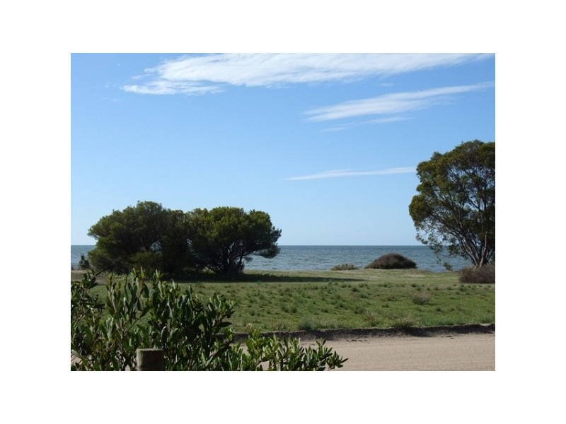 60 Nepean Esplanade, Nepean Bay SA 5223