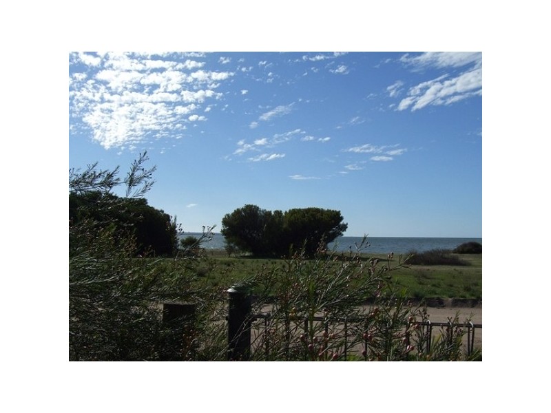 60 Nepean Esplanade, Nepean Bay SA 5223