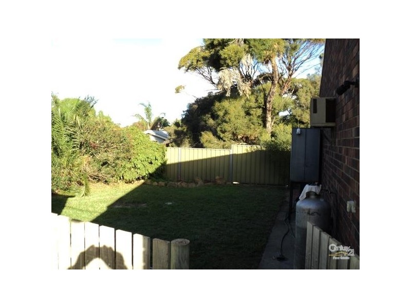 Unit 2/16 Brownlow Crescent, Kingscote SA 5223