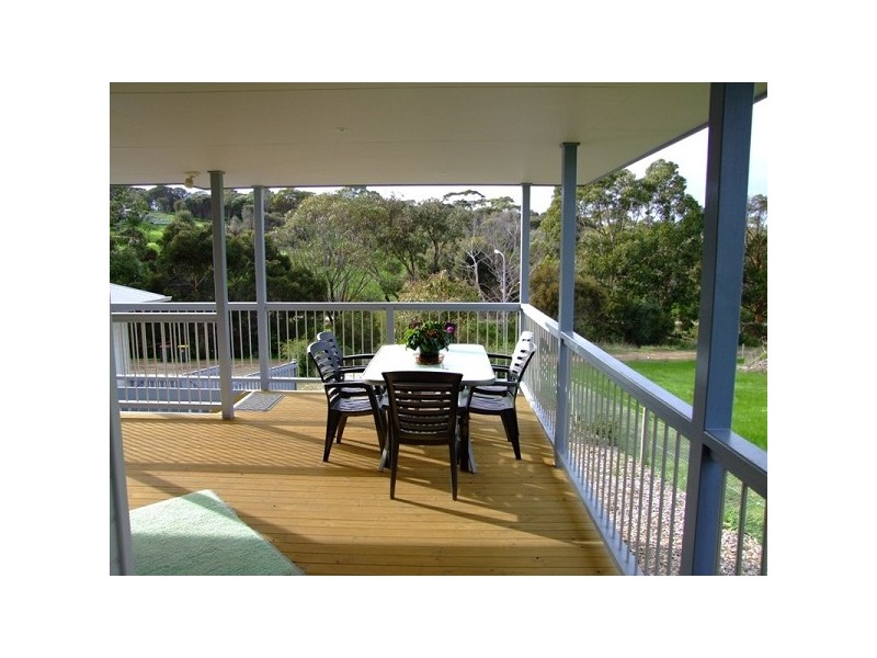 8 Longview Drive, American River SA 5221