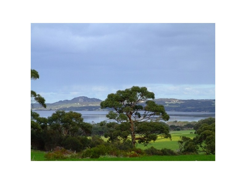 100 Longview Road, American River SA 5221