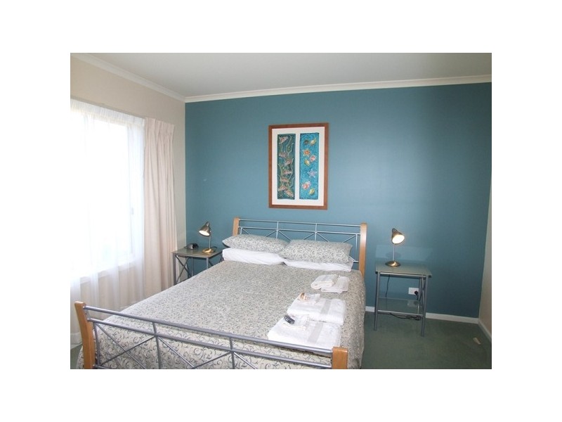 100 Longview Road, American River SA 5221