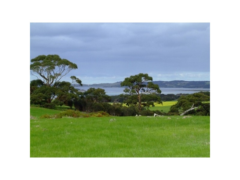 100 Longview Road, American River SA 5221