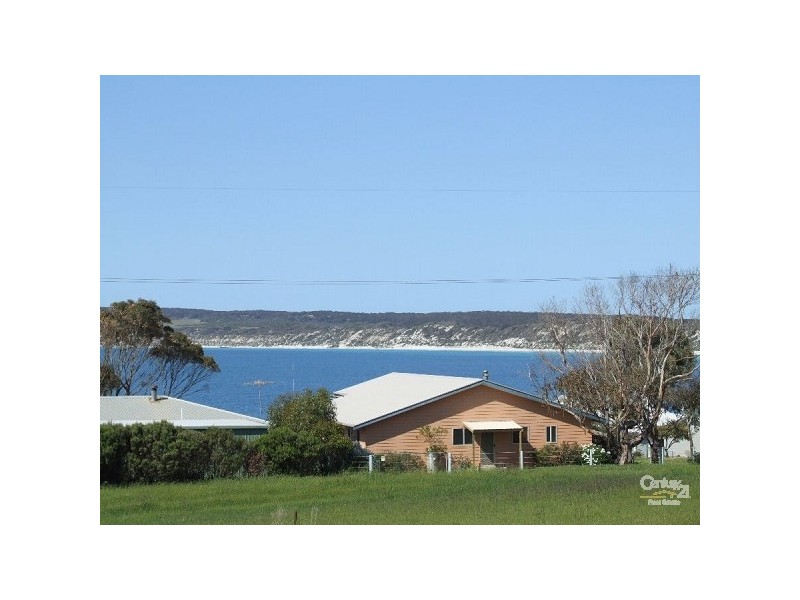 17 Hawthorn Avenue, Emu Bay SA 5223