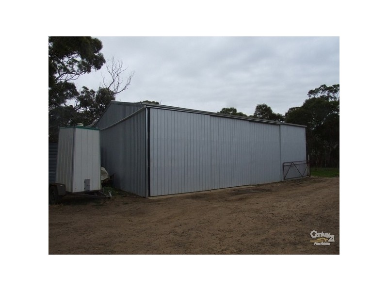 2 Birchmore Rd, Macgillivray SA 5223