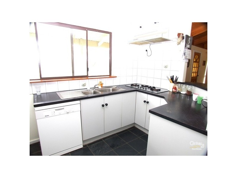 2 Birchmore Rd, Macgillivray SA 5223