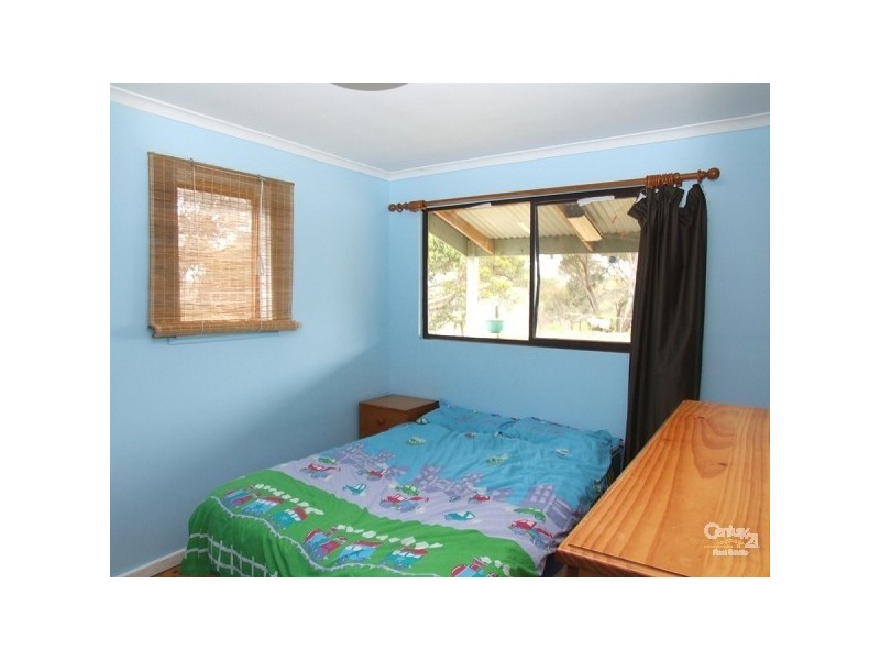 2 Birchmore Rd, Macgillivray SA 5223