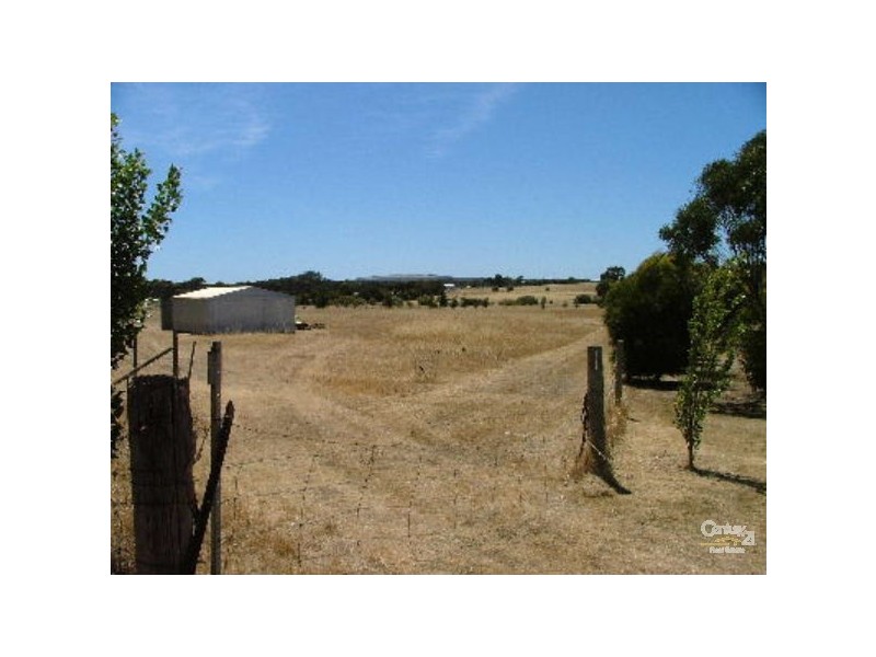 196 Gap Road, Emu Bay SA 5223