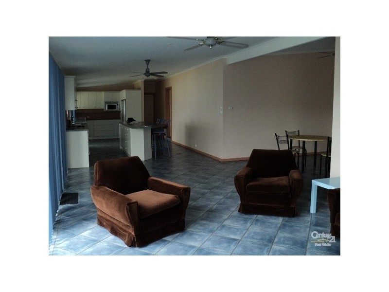 1 Clark St, Penneshaw SA 5222