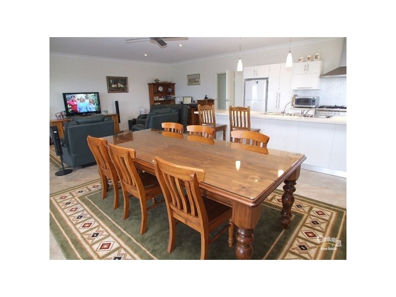 8 Africaine Terrace, Kingscote SA 5223