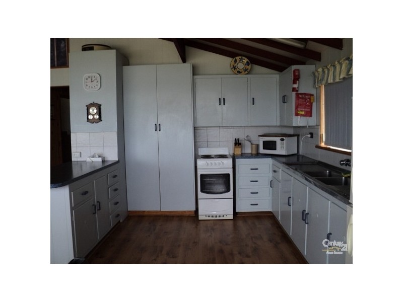 56 Hawthorn Ave, Emu Bay SA 5223