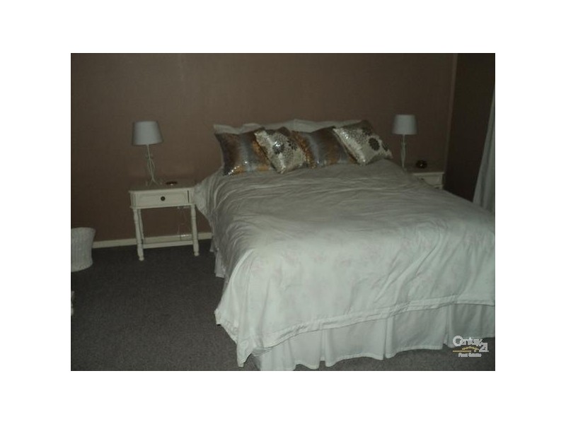 39 Centenary Ave  cnr Ewen Street, Kingscote SA 5223