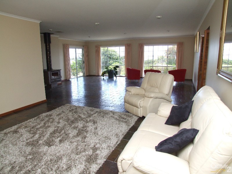 16 Ewen Street, Kingscote SA 5223