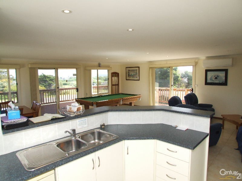 119 Cnr Leander Ave & Bessell Drive, Baudin Beach SA 5222