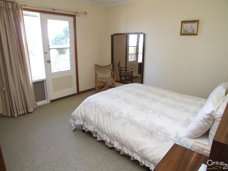 32 Falie Court, American River SA 5221