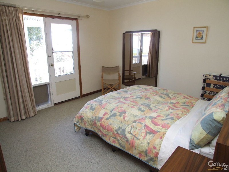 32 Falie Court, American River SA 5221