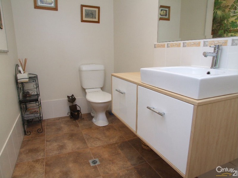 2 York Crescent, Kingscote SA 5223