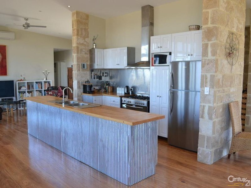 136 Bates Road, Emu Bay SA 5223
