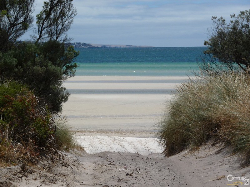 676 Min Oil Road, Nepean Bay SA 5223