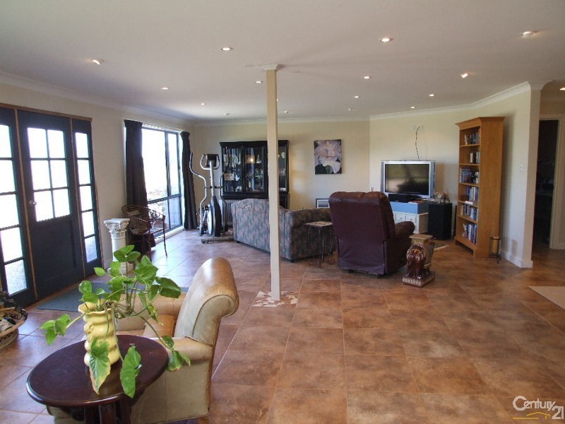 2 York Crescent, Kingscote SA 5223