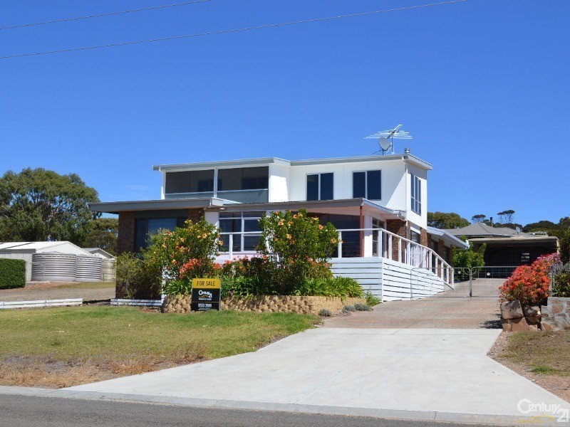 27 Hawthorn Ave, Emu Bay SA 5223