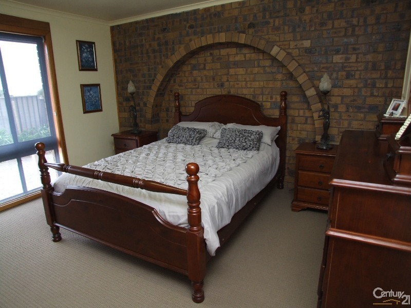 27 Hawthorn Ave, Emu Bay SA 5223