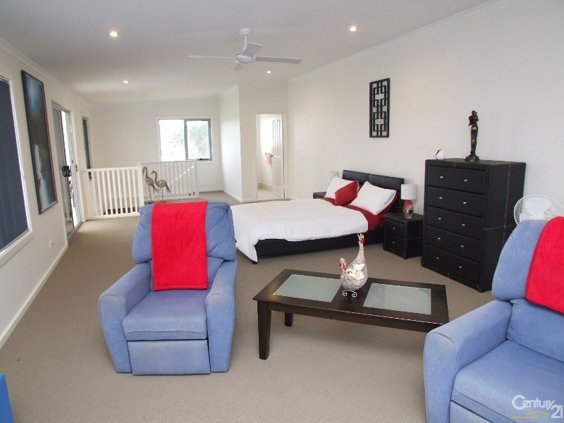 27 Hawthorn Ave, Emu Bay SA 5223