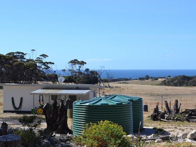 600 Doug Road, Dudley West SA 5222