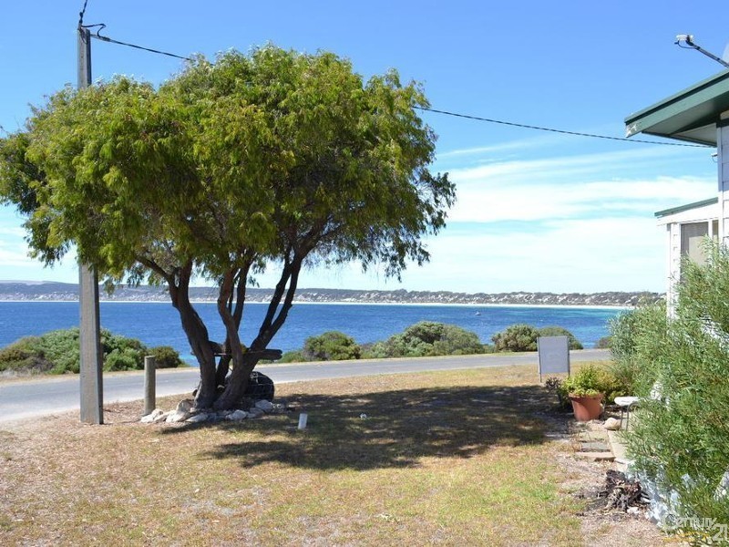 1 Hamilton Drive, Emu Bay SA 5223