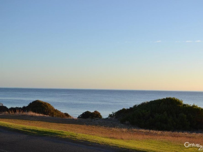 1 Hamilton Drive, Emu Bay SA 5223