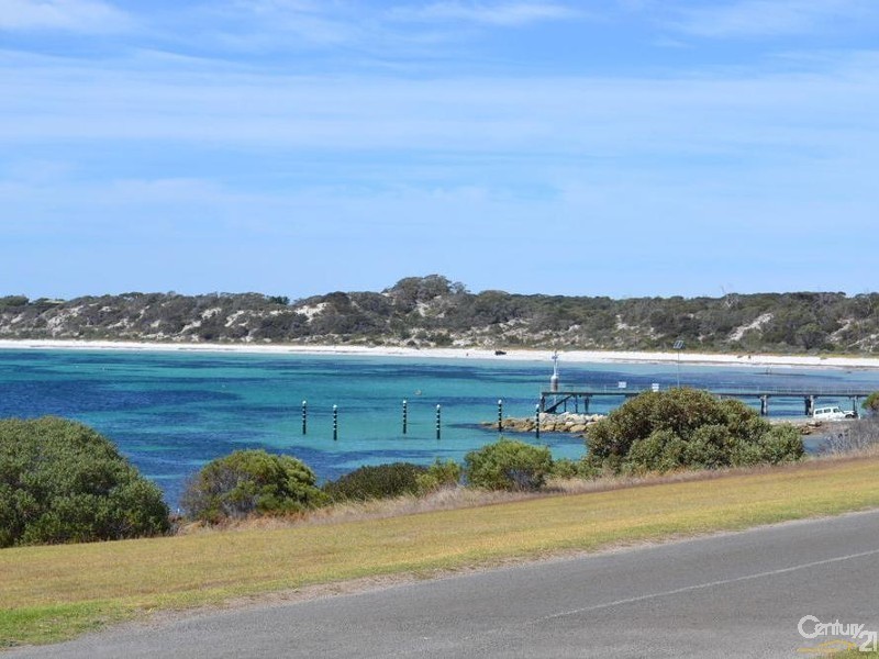 1 Hamilton Drive, Emu Bay SA 5223